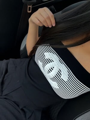 DÉBARDEUR NOIR CHANEL À RAYURES BLANCHES