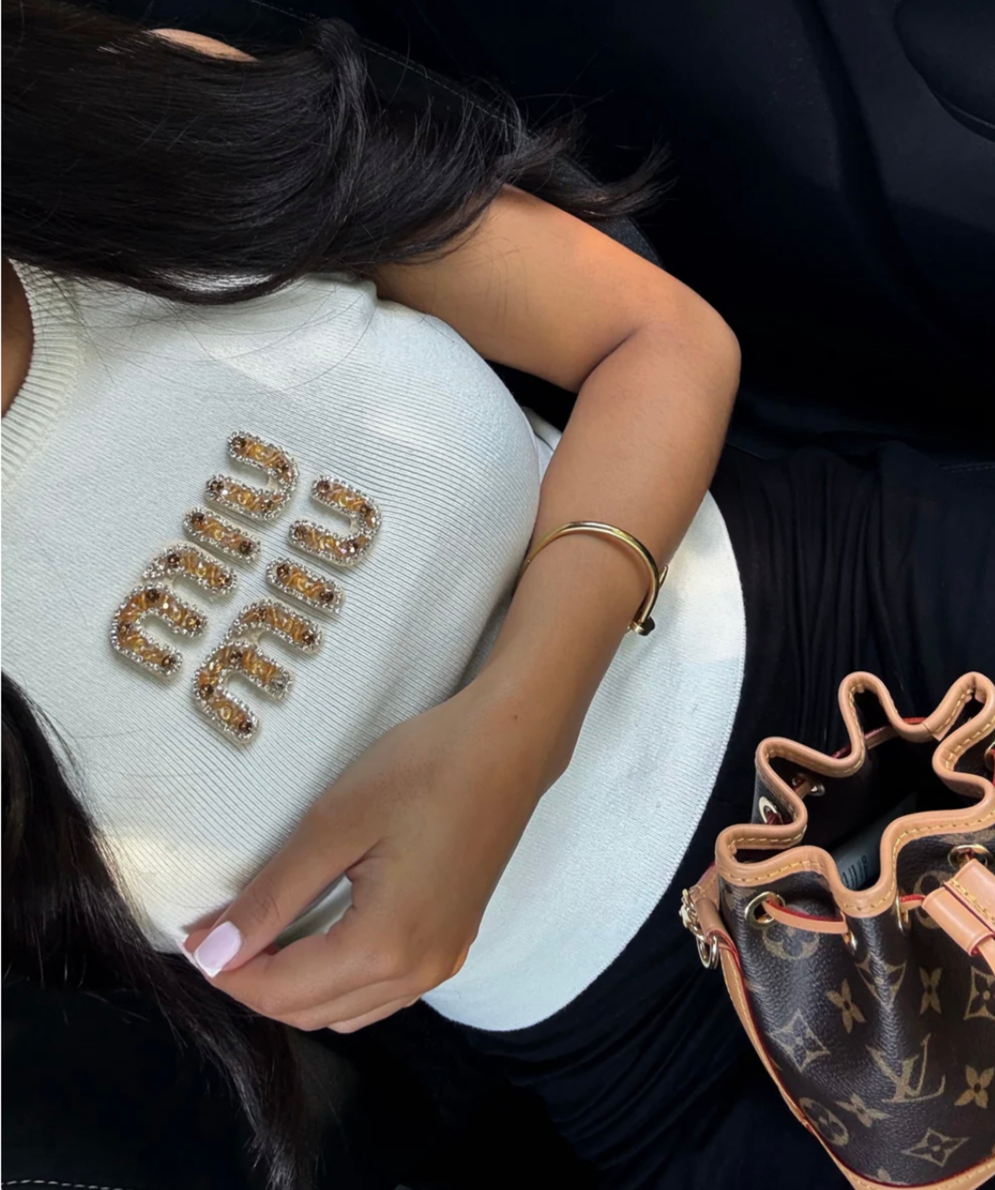 TOP MIU MIU BLANC AVEC LOGO BRODÉ DORÉE