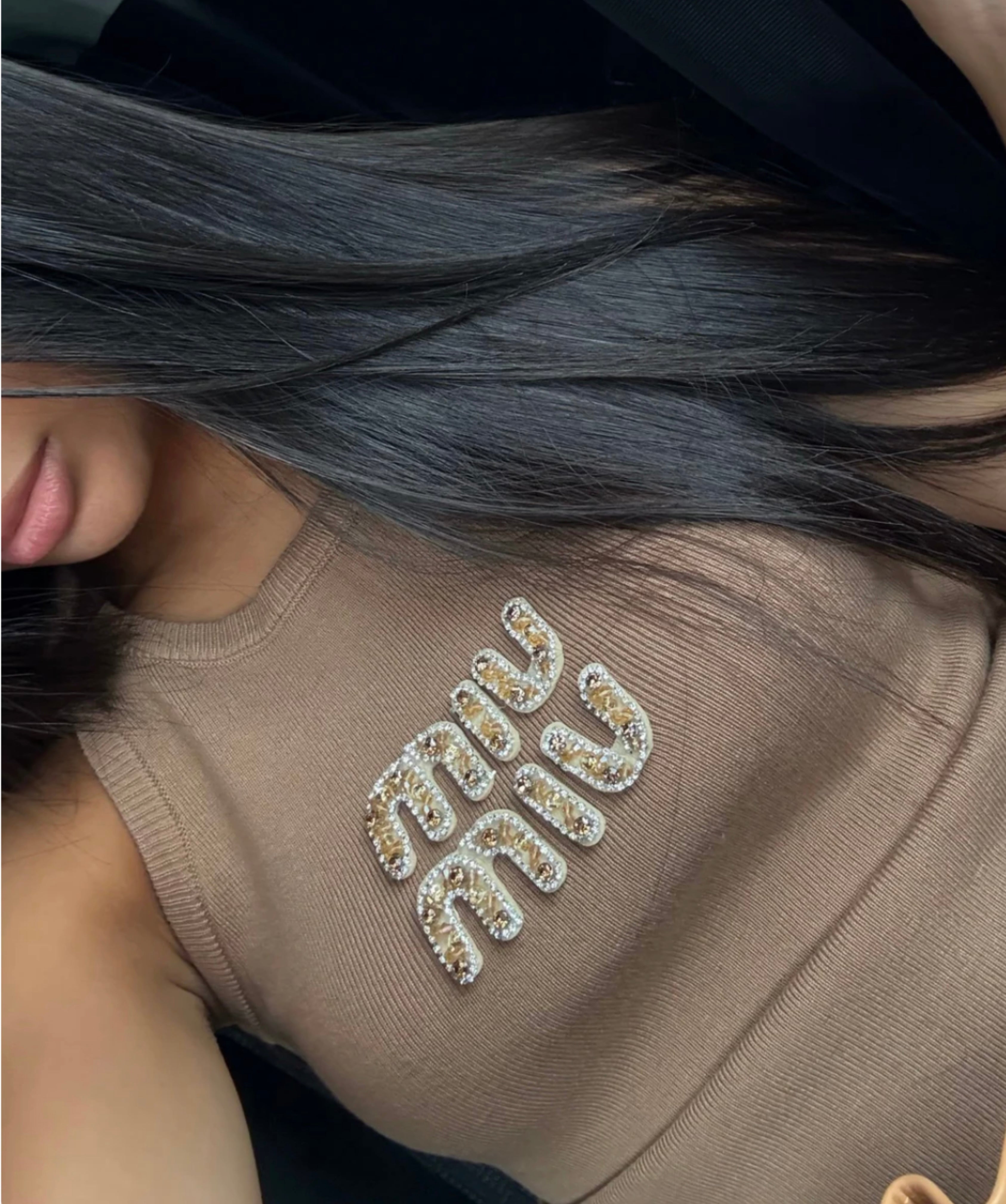TOP MIU MIU MARRON AVEC LOGO BRODÉ DORÉE