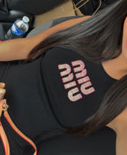 TOP MIU MIU NOIR AVEC LOGO BRODÉ ROSE