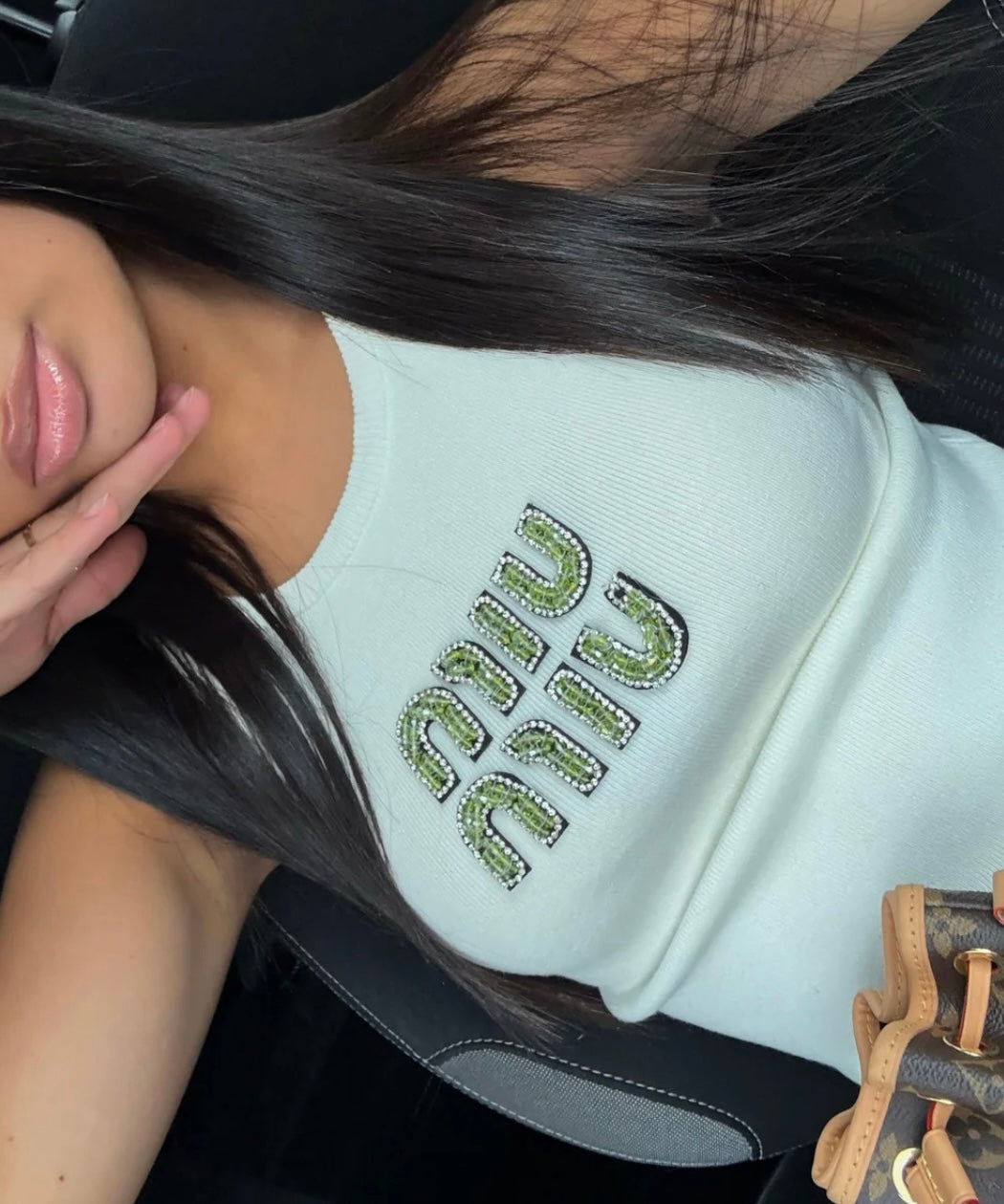 TOP MIU MIU BLANC AVEC LOGO BRODÉ VERT