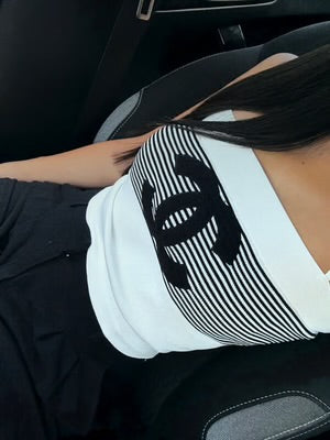 DÉBARDEUR BLANC CHANEL À RAYURES NOIRES